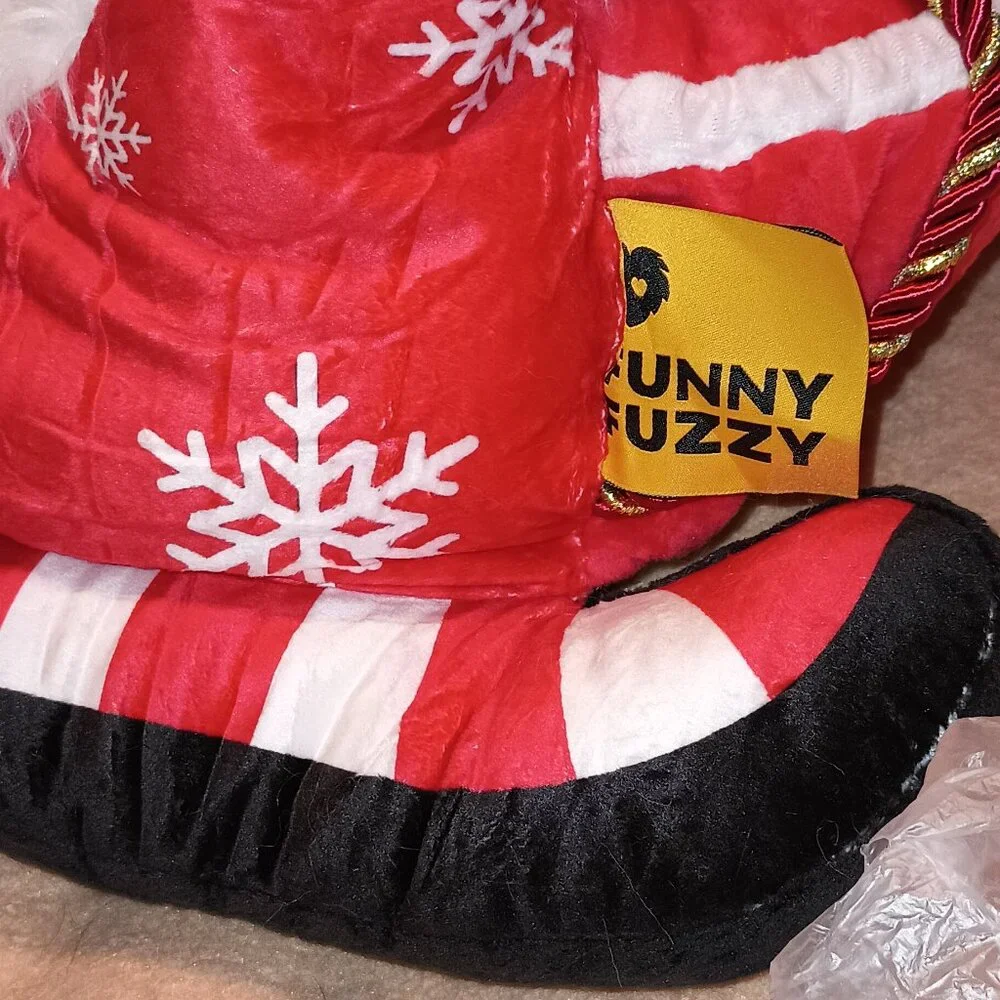 NEW Funny Fuzzy Festive Sleigh Dog Bed Christmas Sleigh Small